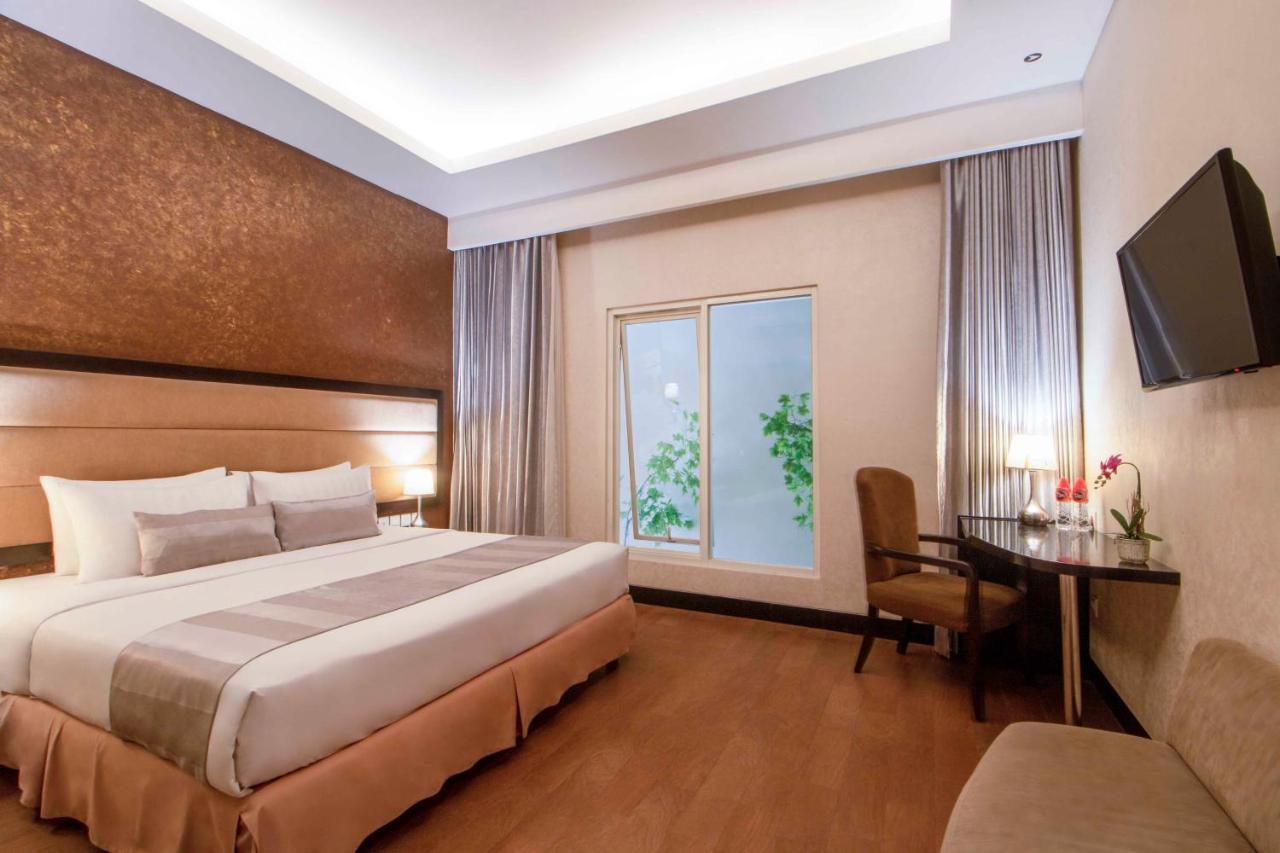 Solaris Hotel Маланг Екстериор снимка