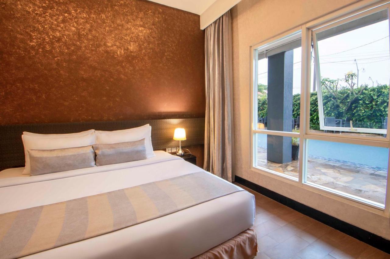 Solaris Hotel Маланг Екстериор снимка