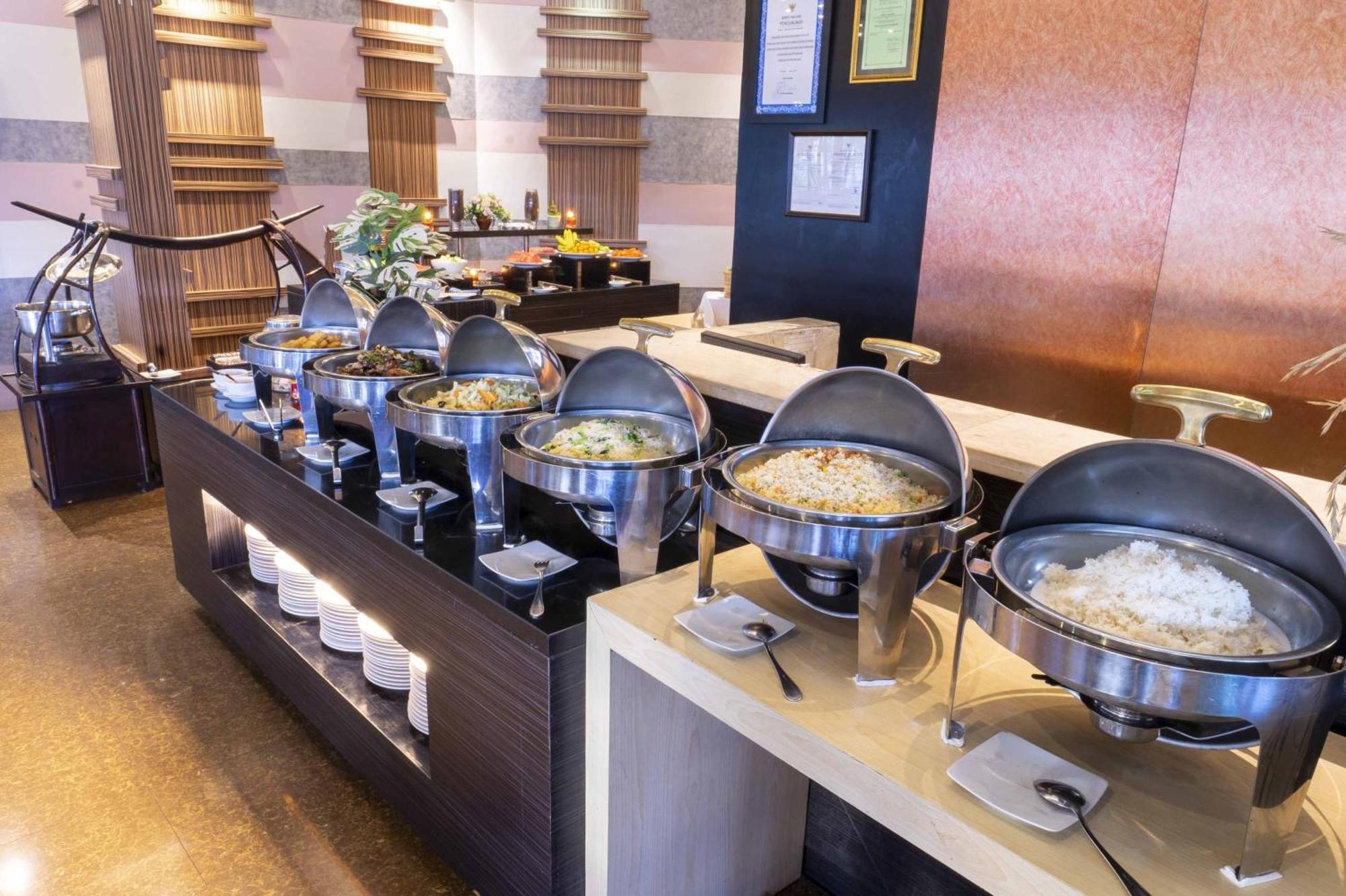 Solaris Hotel Маланг Екстериор снимка