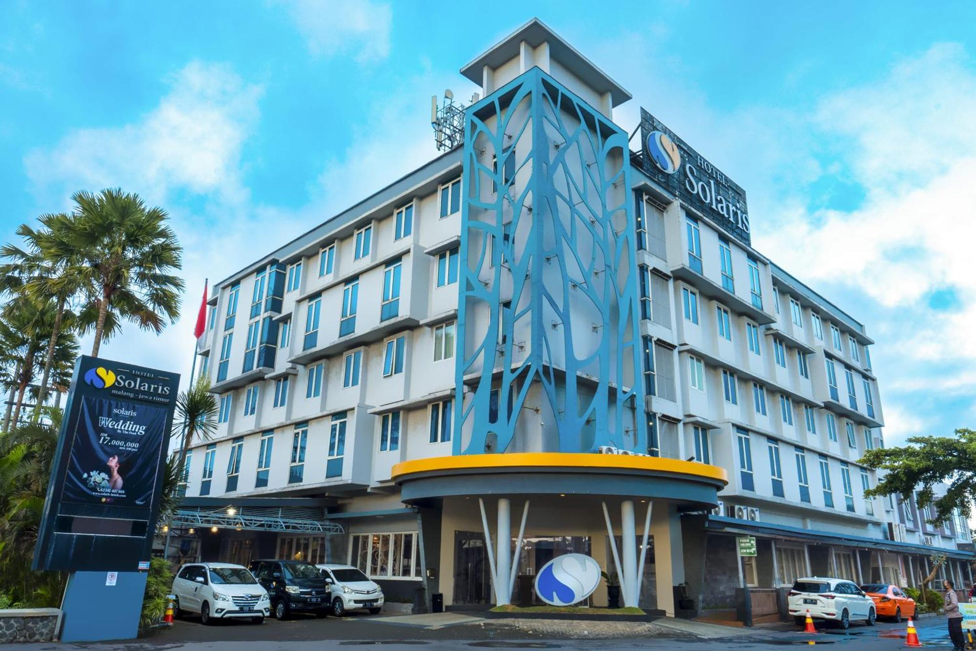 Solaris Hotel Маланг Екстериор снимка