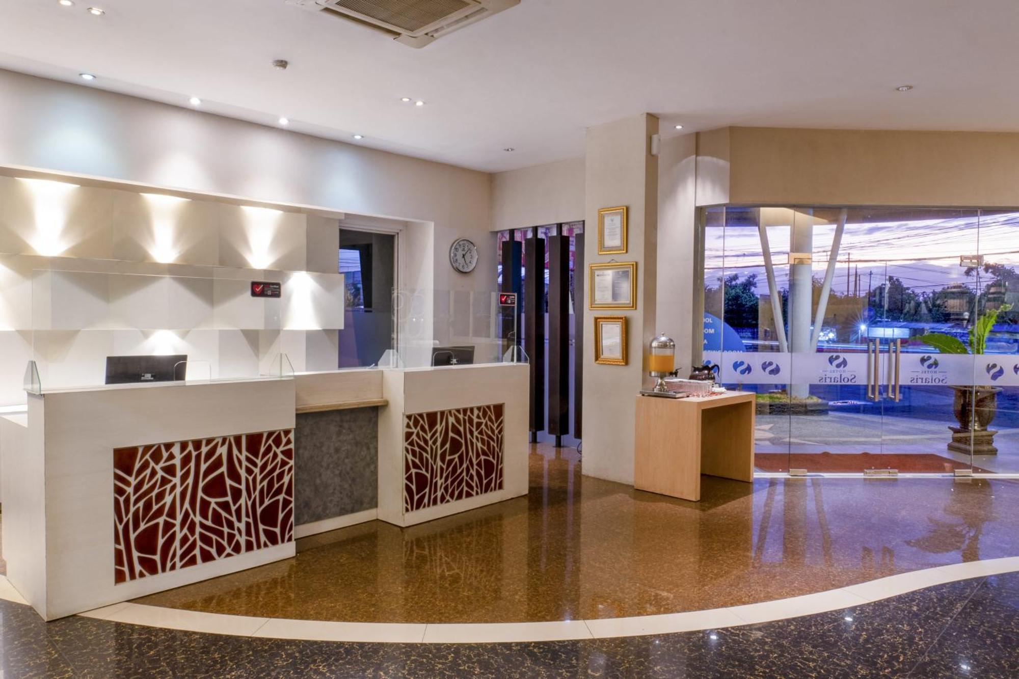 Solaris Hotel Маланг Екстериор снимка