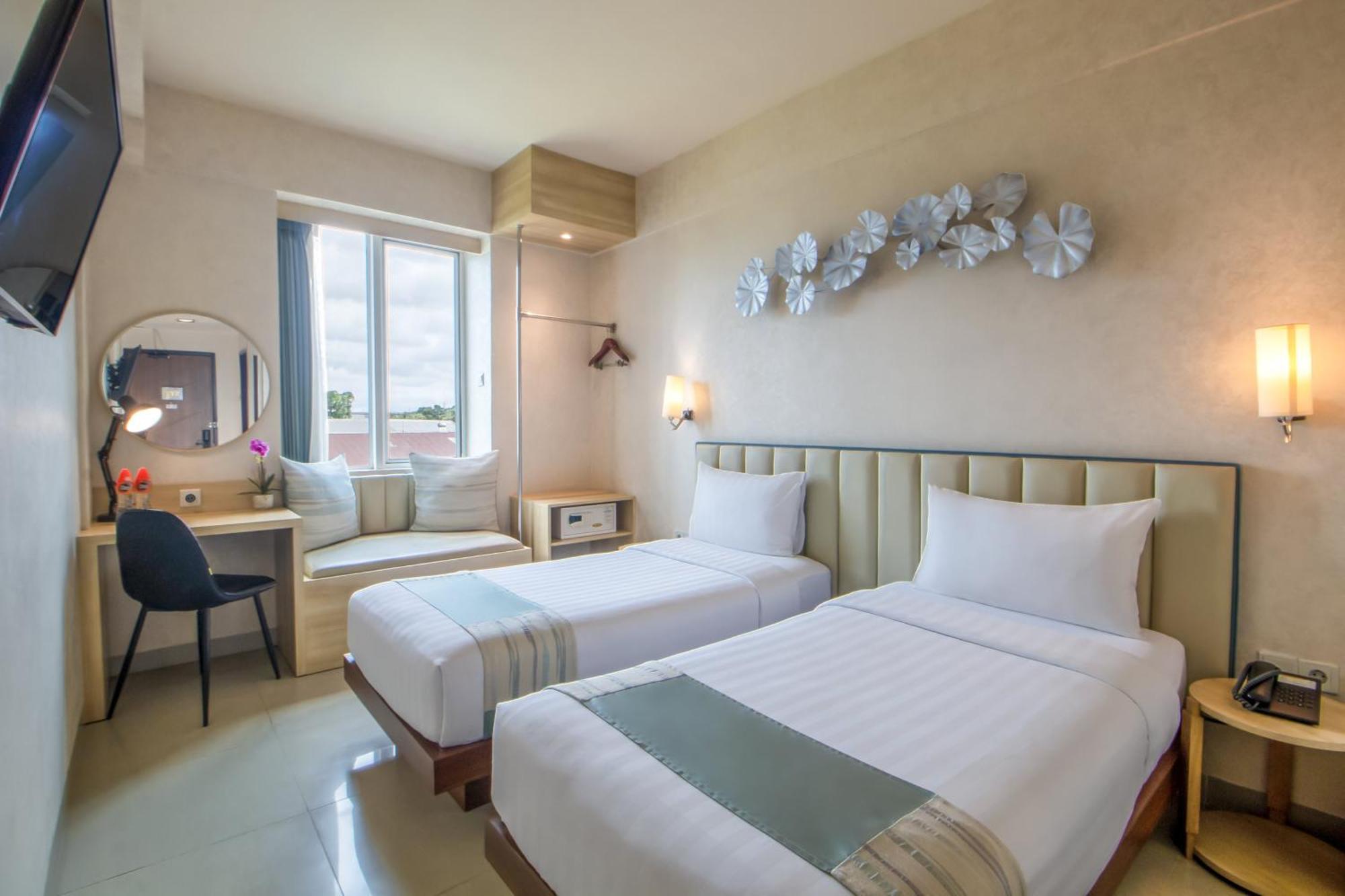 Solaris Hotel Маланг Екстериор снимка