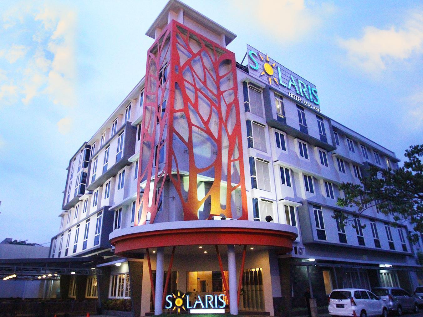 Solaris Hotel Маланг Екстериор снимка